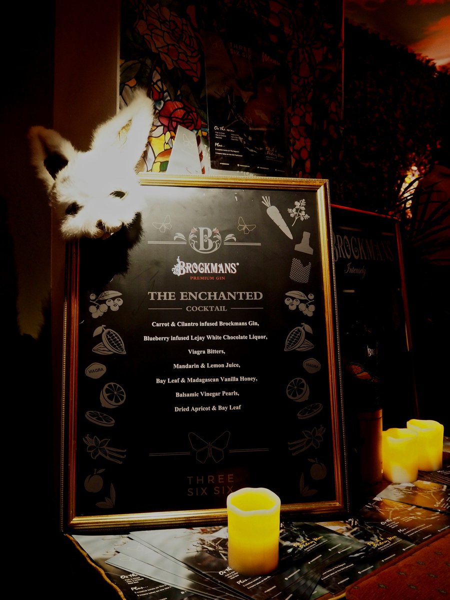 gomezinaki's tweet photo. A cocktail waterfall made by @ThreeSixSixLDN and @BrockmansGin at @cocktailsinthec #amazing #CITCLDN @CITC https://t.co/v0xpGvTmPU https://t.co/UcXOIe0Bnv