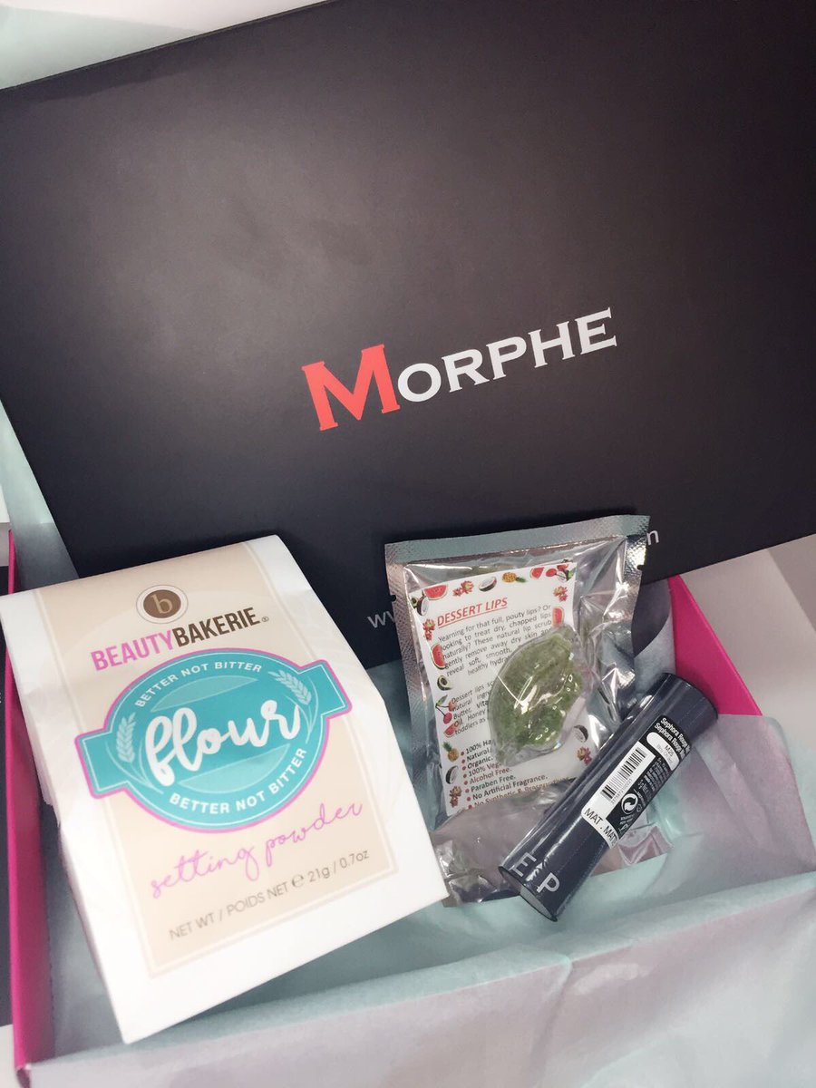 makeupisloved's tweet photo. have you seen anything this gorgeous ?! 😍 get yours now for $60 (Normal) or $110 (Special) or even a customised
#makeup #makeupsg #beautybox https://t.co/FUdXGWsKUw