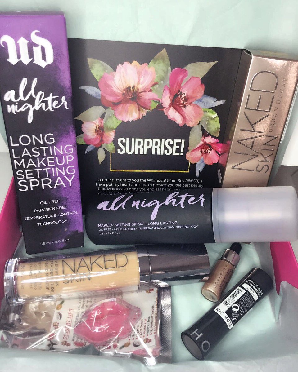 makeupisloved's tweet photo. have you seen anything this gorgeous ?! 😍 get yours now for $60 (Normal) or $110 (Special) or even a customised
#makeup #makeupsg #beautybox https://t.co/FUdXGWsKUw