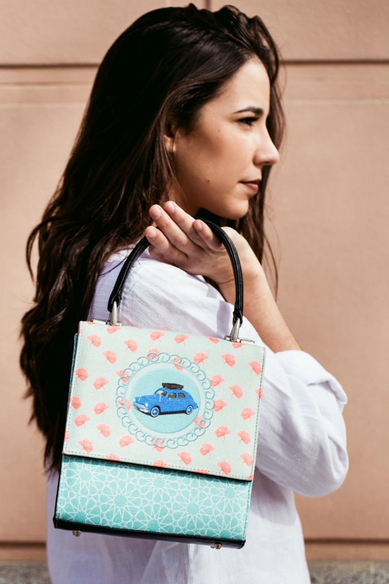 Halter_Comunica's tweet photo. Ya tienes en la web de Muniaty su nueva colección de bolsos. Aviso: los vas a querer TODOS 😱 #muniaty #haltercomunicacion #comunicacionmoda https://t.co/vUkcI8laXl