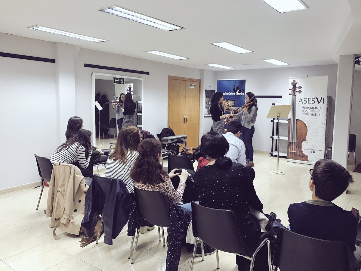 asesvi's tweet photo. "El buen profesor explica. El profesor superior demuestra. El gran profesor inspira"
@AnaMValderrama gracias por inspirarnos #asesvi https://t.co/2cp6AdYui3