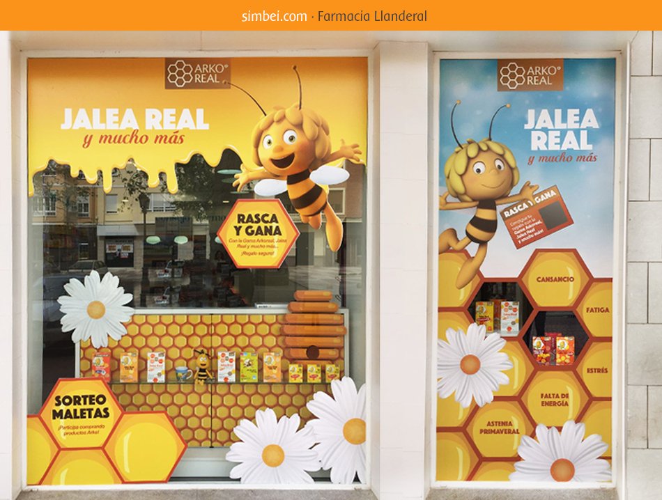 SomosSimbei's tweet photo. ¡El escaparate que diseñamos para la Farmacia Llanderal con productos ARKOREAL de @ArkopharmaEsp ha quedado así de precioso! 🐝🌼 https://t.co/GeYwZ4g3Yx