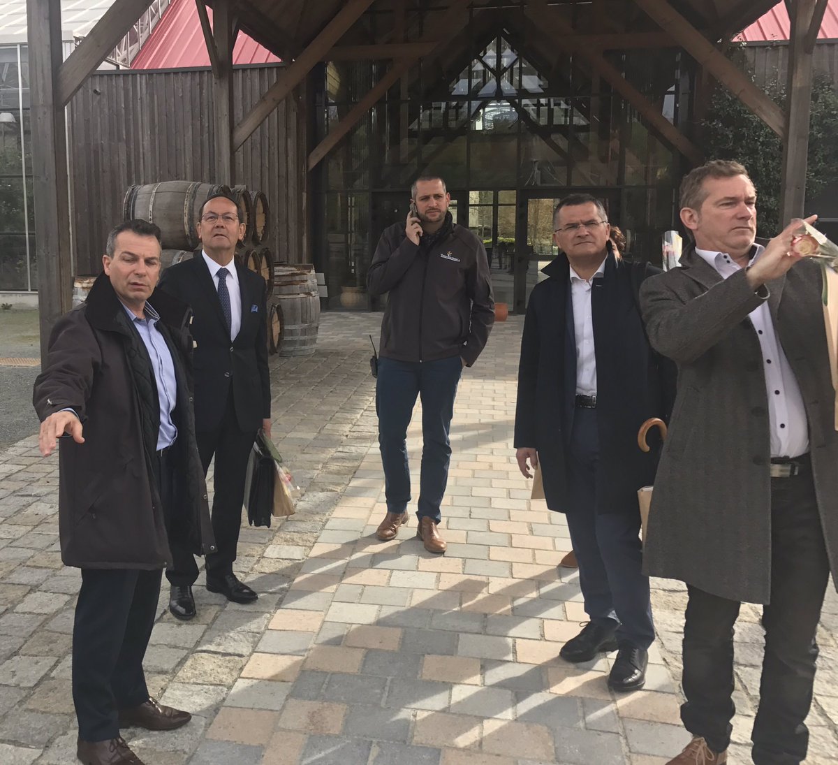 ChGillet49's tweet photo. Visite et découverte nouveautés  2017 @terrabotanica à veille WE #PrintempsTerra et qqs j. avant ouverture au public https://t.co/BugGRuhpKg