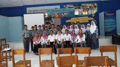 BPOM_Serang's tweet photo. kegiatan penyuluhan keamanan pangan dan pengujian sampel pangan di SMAN 2 Kota Serang https://t.co/5BzMz76Gm2