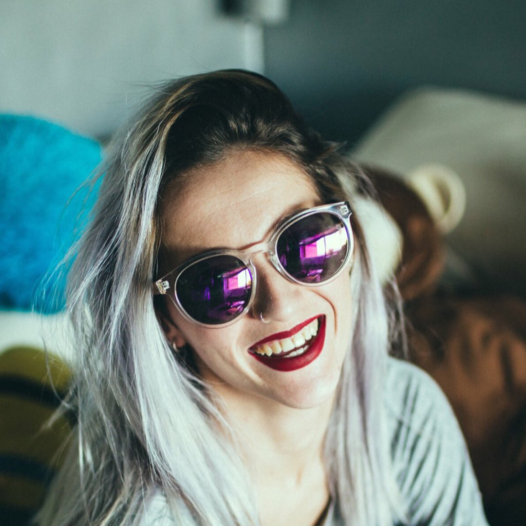 Northolz's tweet photo. RETO:
1. Ke'e Silver o Purple?
2. Si este tuit llega a 100RT, mañana se hará un sorteo con la gafa más comentada.

https://t.co/8rMLvdWQww https://t.co/oZIBywqr5h