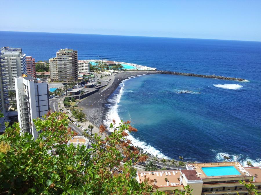 aTenerifeGuide's tweet photo. 10 Ways to #Explore #PuertodelaCruz in the #CanaryIslands - via @Girlswanderlust    https://t.co/IttLIfQpDI https://t.co/hU0ea5PMCZ
