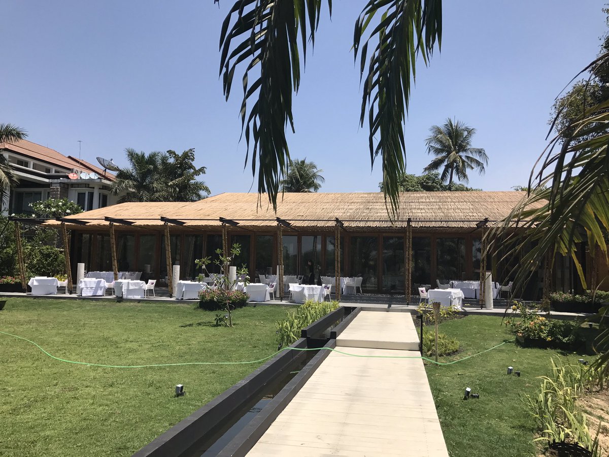 Botschafter Paulseger Ready For The 1st Lunch Of The Swiss Business Network In 17 In The New Swiss Restaurant Seeds Yangon T Co Qm12lahuuh Place T Co Tgxxsmvufh Botschafter Paulseger Ready For The 1st Lunch Of The Swiss Business Network In 17 In The New Swiss Restaurant Seeds Yangon T Co Qm12lahuuh Place T Co Tgxxsmvufh
