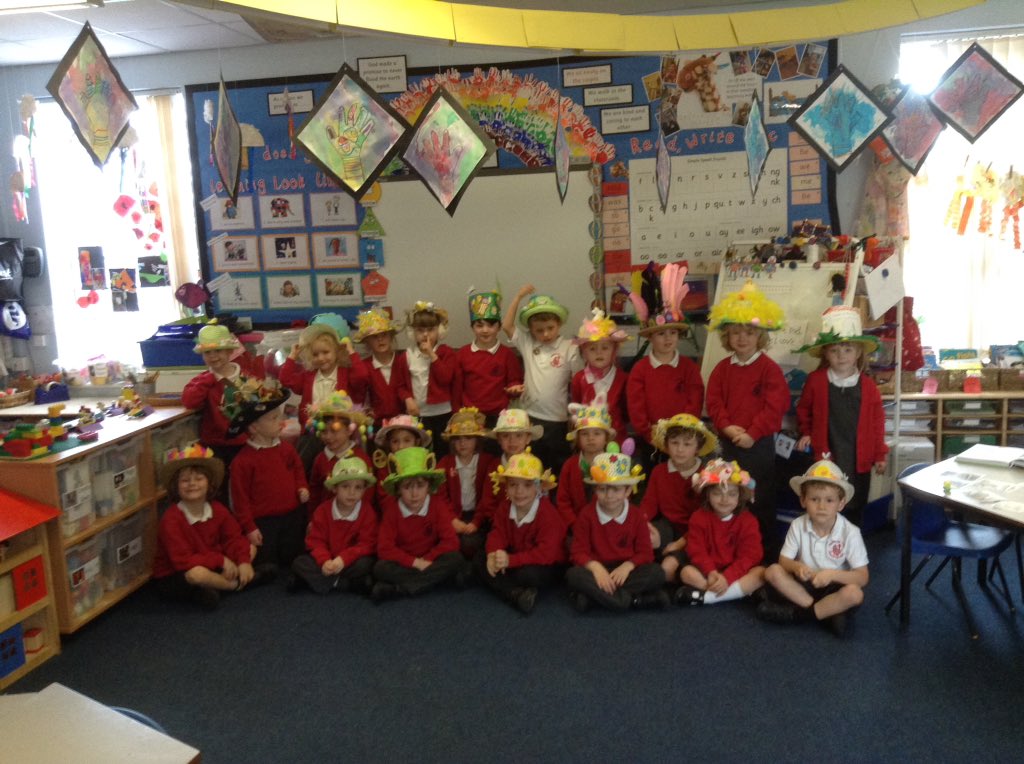 FrodshamCE's tweet photo. We have some fabulous Easter hats in the Reception class today! https://t.co/jZdjkevMet