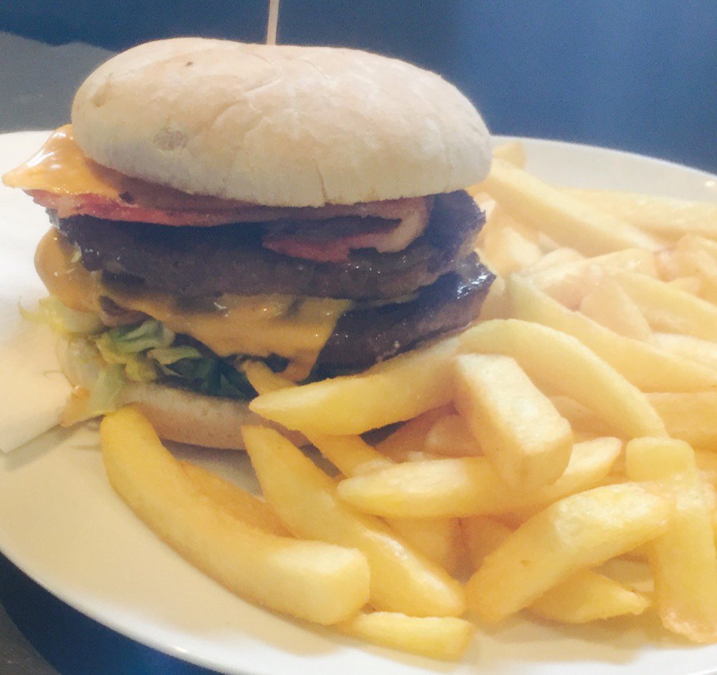 AliceParkBath's tweet photo. Burger night tonight at alice! 5-8 book, just turn up or take away! 01225 465613 https://t.co/uuuxT0mWDW