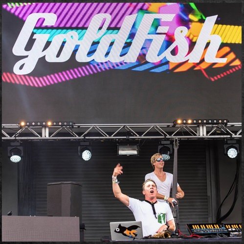 Who's ready for tonight Fishfans? The weather will clear up but bring warm clothes incase. Play this at HIGH volume: soundcloud.com/goldfishlive/u…