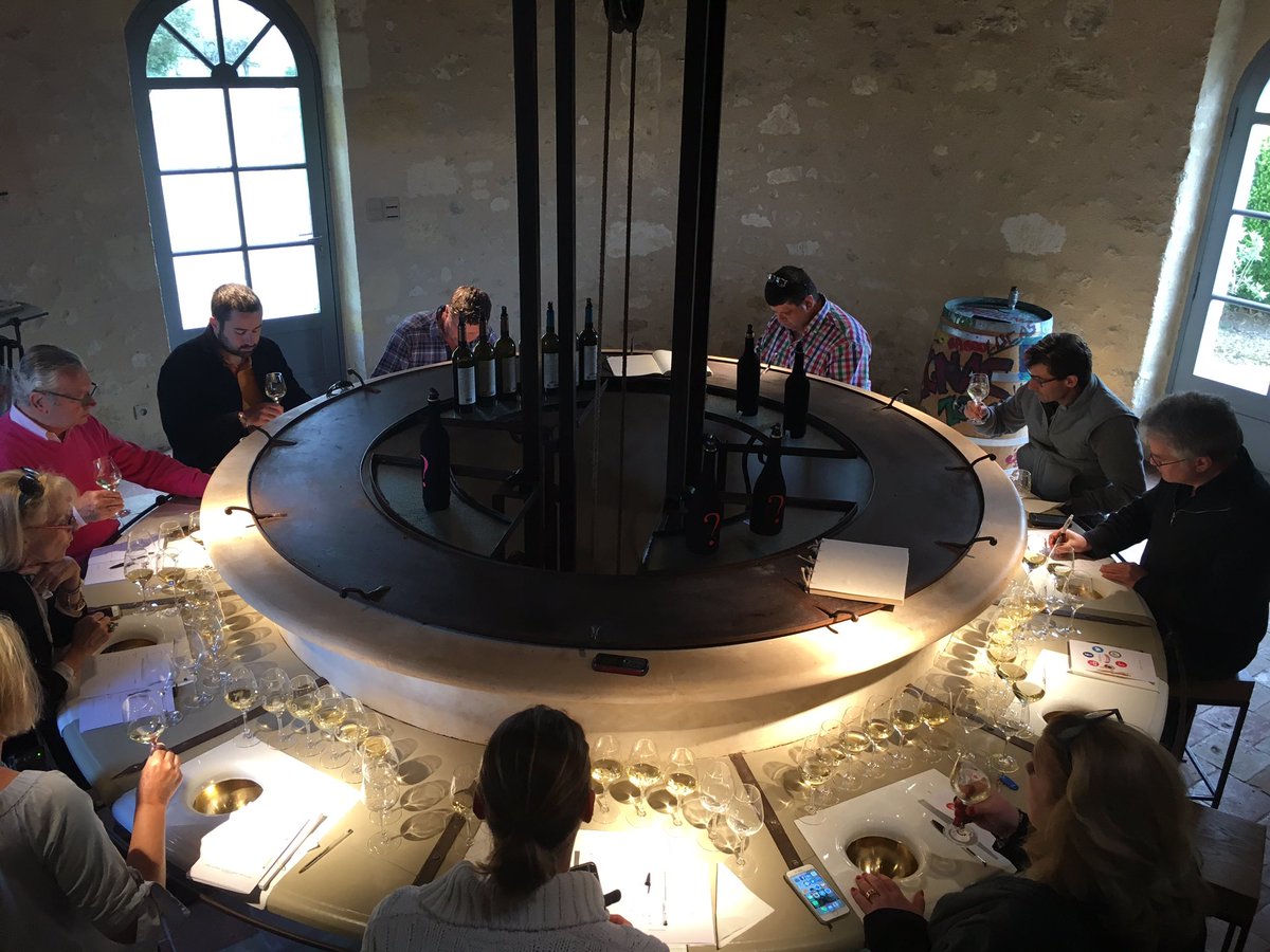 Chateau de REIGNAC tweet media