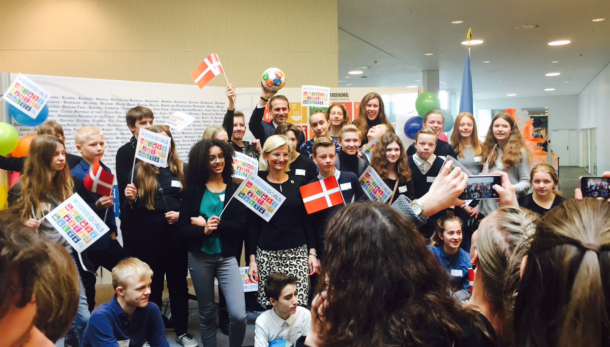 GunvorBT's tweet photo. Unge bliver helt centrale i Danmarks #SDGs handlingsplan! Tak for den entydige prioritering @Kristian_Jensen @Ulla_Tornaes #dkpol #dkaid https://t.co/Bn7WXgtxZ8
