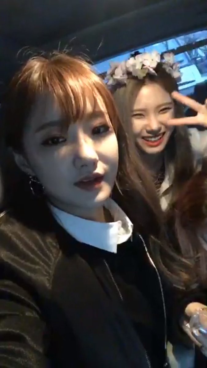 981119_'s tweet photo. @nusta96 아 언니 넘 보고싶다 ㅠㅠㅠㅠㅠ힝 https://t.co/Qx9FWQOL97