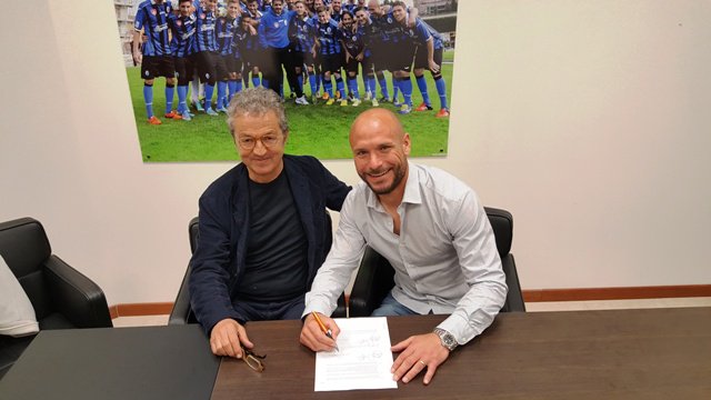 PisaSC's tweet photo. Andrea Lisuzzo rinnova il suo contratto con il Pisa!
Firmato stamani un accordo con scadenza giugno 2018 e opzione per l'anno successivo. https://t.co/UKZmgIerXm
