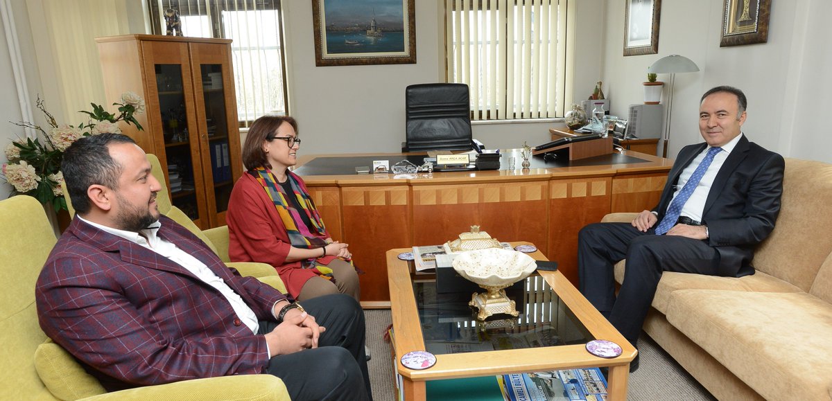 Valimiz Sn <a href="/a_altiparmak/">Ahmet ALTIPARMAK</a>, Akça Şirketler Topluluğu Yönetim Kurulu Başkan Yrd Semra Akça Acar ve Yön. Kur.Üyesi Hüseyin Akça'yı ziyaret etti.