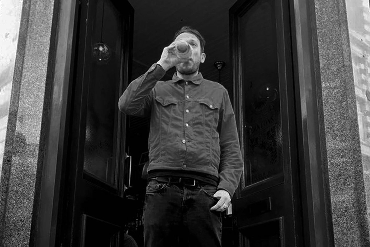 BeakStreetBugle's tweet photo. We can confirm Lee Pavey of @ETCVFX is a good drinking companion. Read his over-a-pint wisdom here. https://t.co/OG8UwLi6RF https://t.co/pRQKHj7Up0