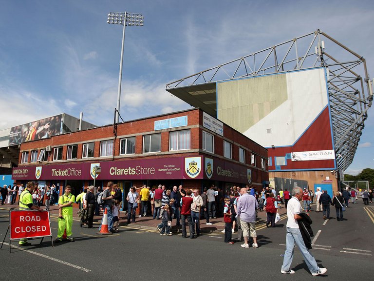 BFC84Ash's tweet photo. Just a helpful guide for any bewildered Clarets going to Saturdays game #OveraMonth
Harry Potts Way, Burnley BB10 4BX
Images below https://t.co/VfvulyMHU5