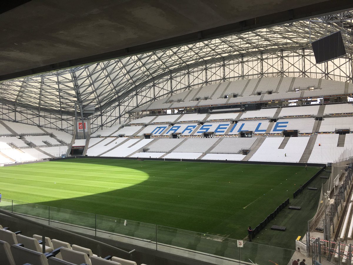 vincentparisot's tweet photo. Seminaire digital avec les équipes @Orange_France à l @orangevelodrome #relationclientdigitale #reseauxsociaux #twitter #facebook #ceativite https://t.co/kjTFhmLnrZ