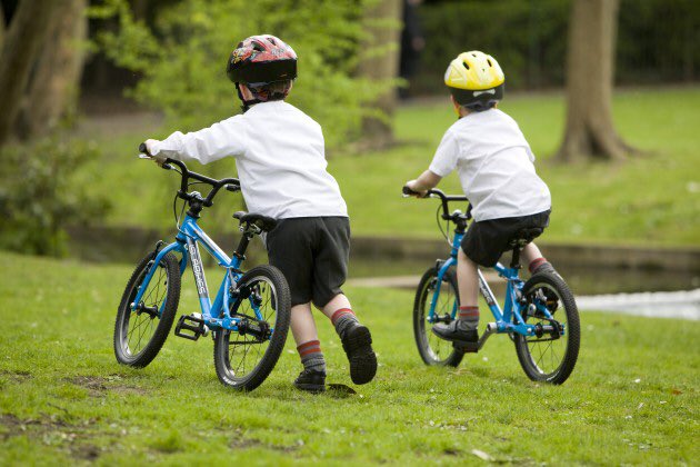 Cycling boosts kids’ brain power, research finds. Find more here: bit.ly/2nnMRAR