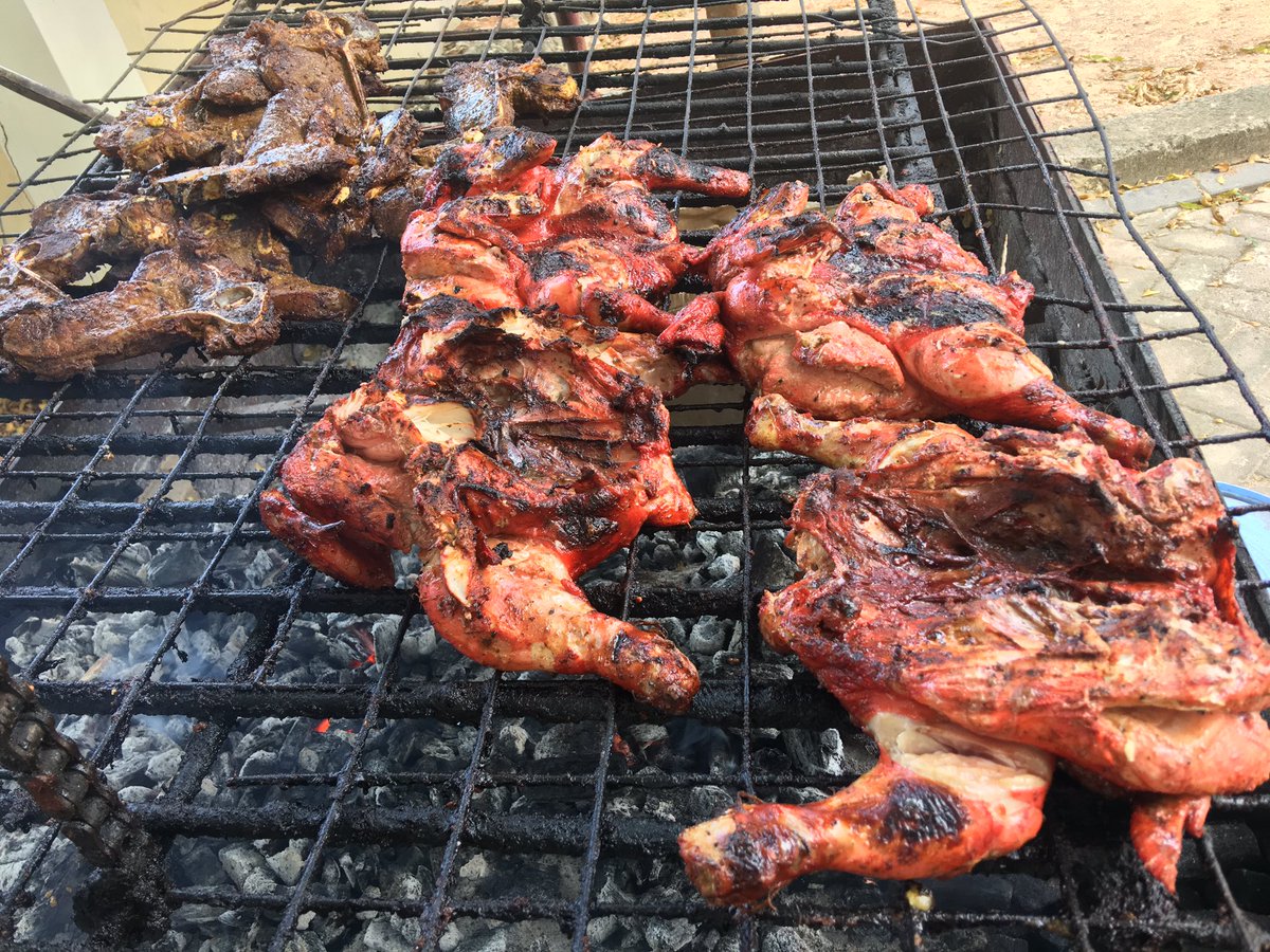 NyamaChomaFest's tweet photo. Tumeanza!! #FukoFriday #TGIFWithNyamaChomaFest https://t.co/hJYfg5RkSU