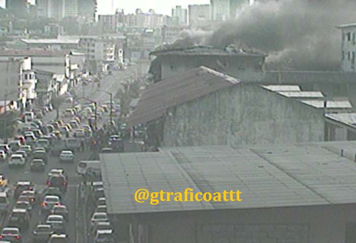 #InformaGT⚠️ Se registra incendio en Ave. Nacional.