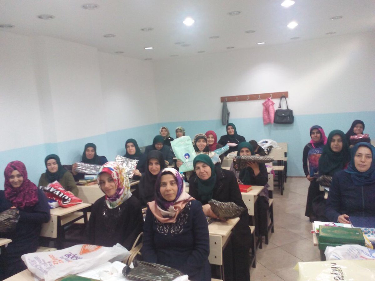 Üç ayların başlangıcı hanımlarımız kendi aralarında hediyeleşerek kutladılar. <a href="/kbbmustafaak/">Mustafa AK 🇹🇷🇵🇸</a> <a href="/nihatyildiz19/">Nihat Yıldız</a> <a href="/ikose42/">ismail köse</a>