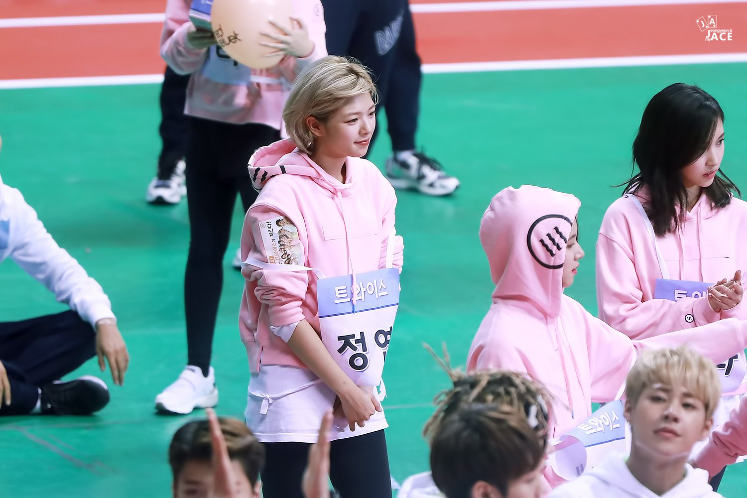 C8P_X95V0AElvY6.jpg:orig