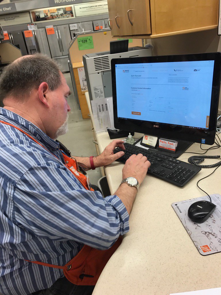 thdshawn1's tweet photo. Great job Tim LEADING our customers to services.  @Paul_Haitsch @JimLamar1 @rex_hartley https://t.co/Yy9JA6d3iZ