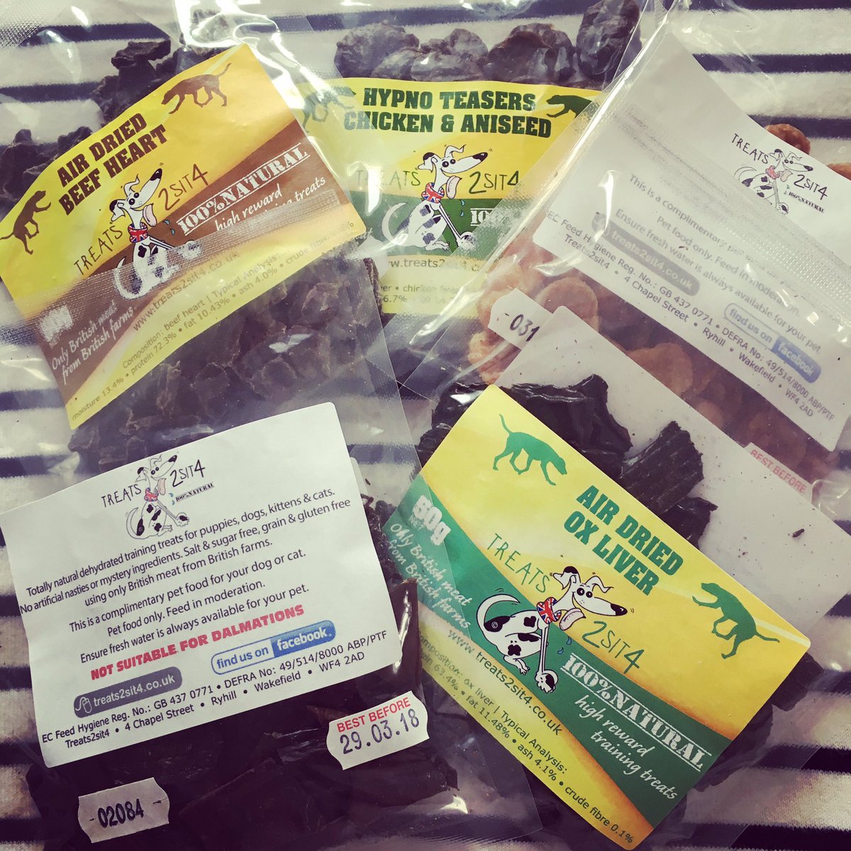 ColbourneSarah's tweet image. My pooch LOVES these! Healthy treats with no nasties in 'um..... perfect pooch scoff 😉🐶❤👌 @treats2sit4
