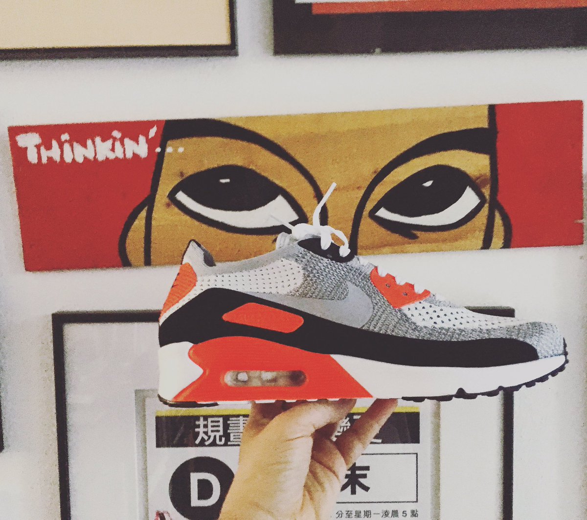 djnellarmadio's tweet photo. #kissmyairs #airmax #approved @FootLockerEU @ProbeatAgency @glucavitiello                 #friday https://t.co/cExUnQVnGI