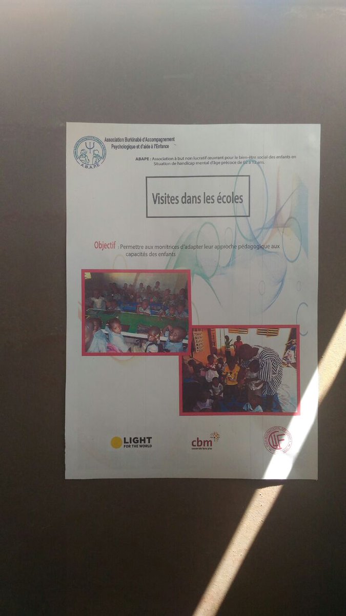 play_give's tweet photo. Visite du centre et présentation des activités :) #AutismeBF #Autisme #Lwili #Sensibilisation #ABAPE https://t.co/AIMb0Jmxbl