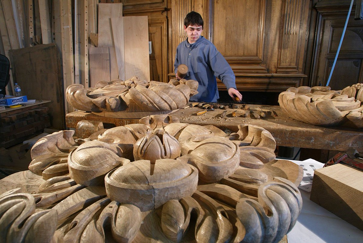 UK_APF's tweet photo. Impressive #woodcarving in our workshop for a listed building.
#heritage #refurbishment #architects #restoration
https://t.co/tJhyIqLGnj https://t.co/iUB445mV6u