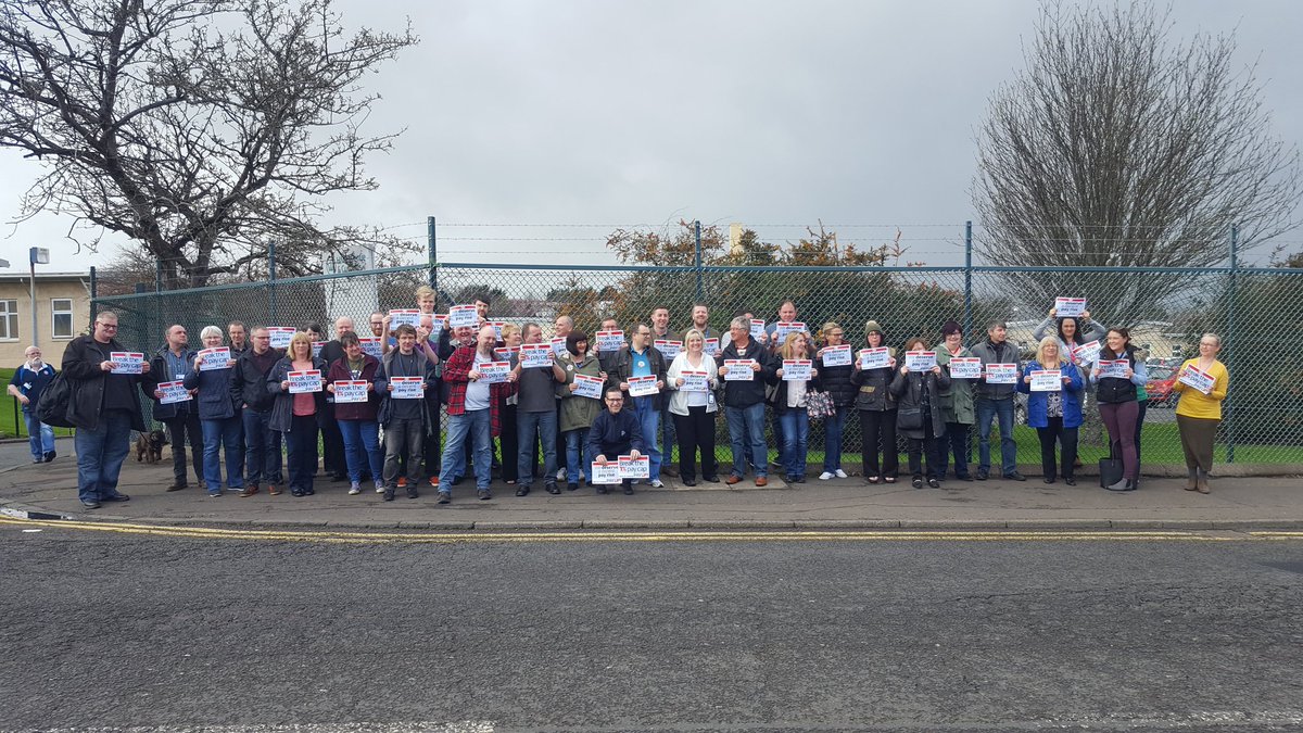 edinburghbranch's tweet photo. HMRC Members In Grayfield House protest againt 1% pay cap @DavidGauke  @PCS_Scotland @PCSRCGroup https://t.co/8Yciur8taU