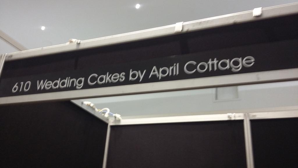 aprilcottage112's tweet photo. All set up at Double Tree Hilton in Glasgow City Centre with @SEWeddingEvent. #weddingcake #weddingideas #cakesamples #weddingshow β€ https://t.co/sd3xTxrGW3