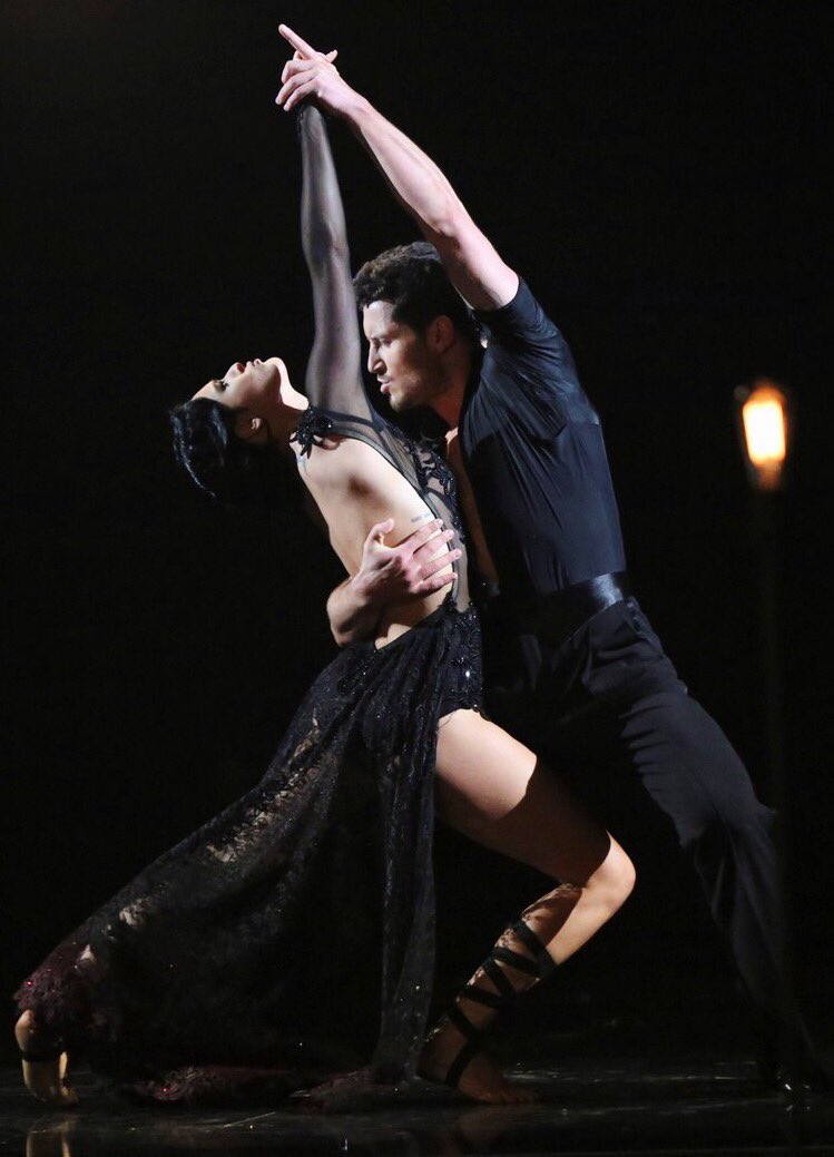 love_w_passion's tweet photo. This week song selection got me thinkin about #ValenRue and their TOXIC dance💃🏻&song recording. can't help it 🤷🏻♀️loved it!!#DWTS #memories https://t.co/Eq5l02oXfu