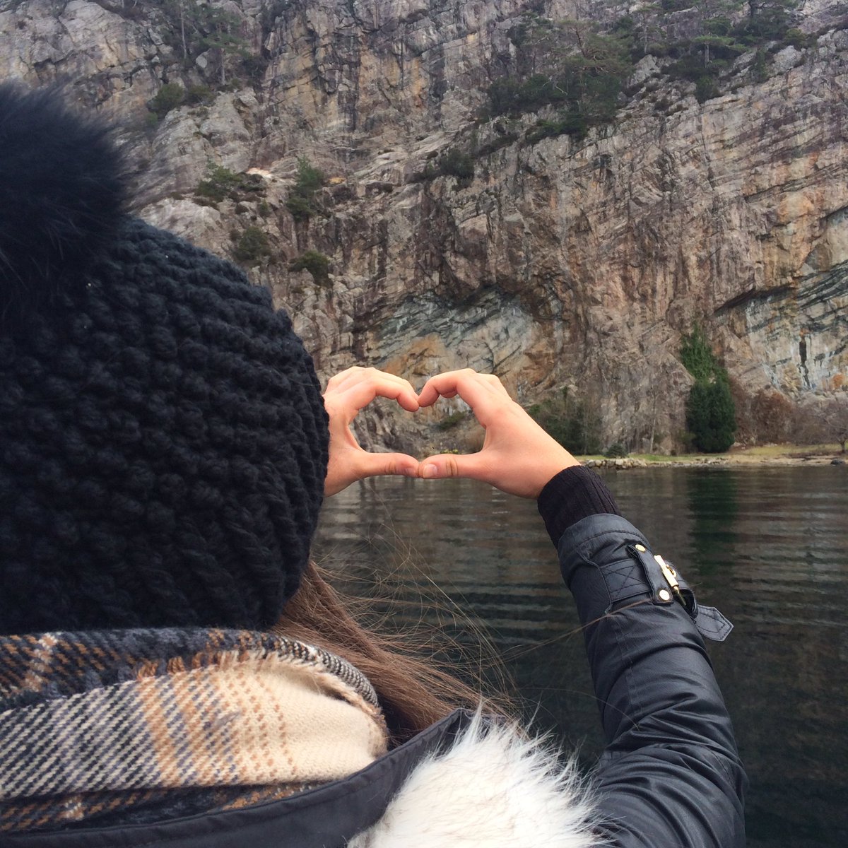 bxageography's tweet photo. More delights from the Norway Trip. #hipandgroovy #selfiecentral #heartattackhill https://t.co/NpRanXgNfA