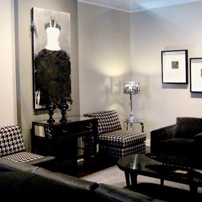 canvascloset's tweet photo. This work hanging in such a beautiful setting at Barrymore Furniture has sold! #art #painting #interiordesign #roomsetting https://t.co/BkU8JuNyRZ