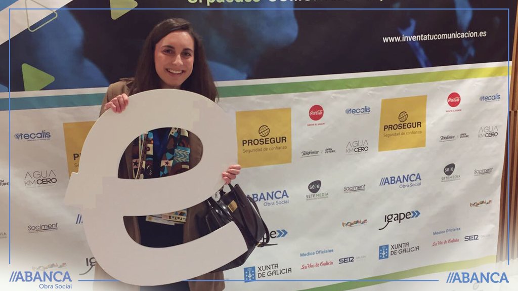 SomosABANCA's tweet photo. ¡Gran encuentro de profesionales de la comunicación en #ForoInventa17 con una invitada muy especial! Nuestra ganadora, @CarlaRodrguez2 😀 https://t.co/HnSBhDrWPb