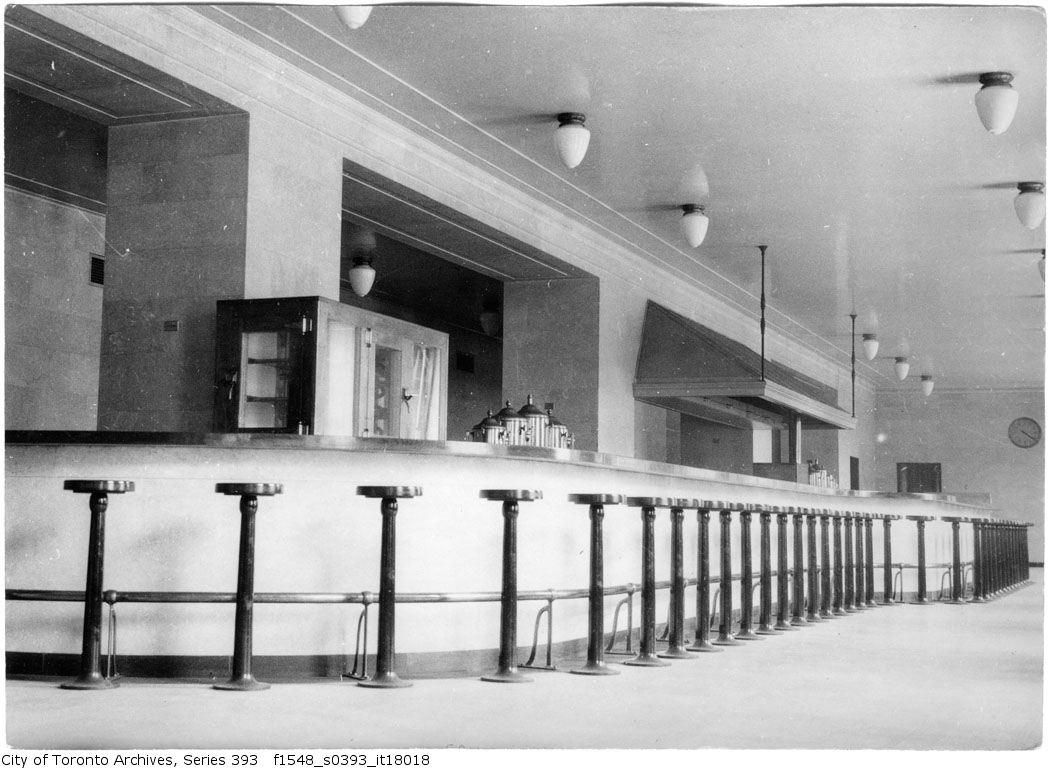 transittoronto's tweet photo. A lunch counter in the nearly-finished #UnionStn on March 17, 1924. | via @TorontoArchives https://t.co/pqL1aoITBk https://t.co/ki6EQRZCxl