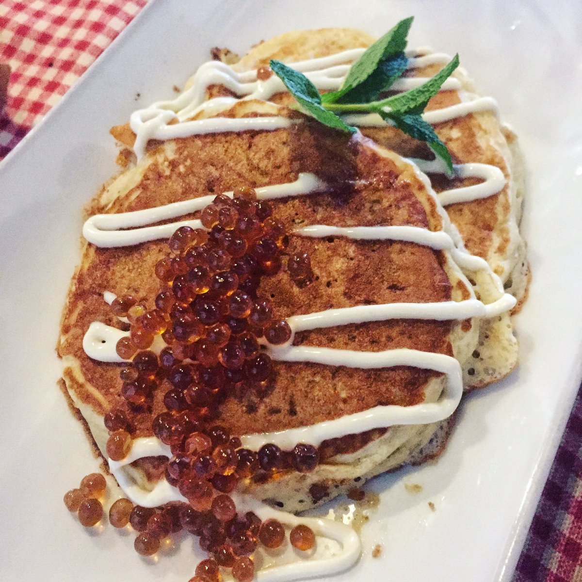 Oat pancakes with maple "caviar" 🥞 Gotta love maple season 😛 | 📷: <a href="/dahllii/">Dahlia M</a> #eatplaylive <a href="/TerraPerma_Qc/">Terra Perma</a> <a href="/QuartiersCanal/">LesQuartiersduCanal</a>
