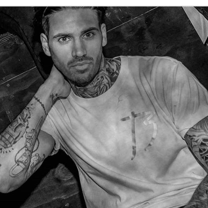 joshflannery3's tweet photo. #t3gymwear #gym #tattoo #tats #inked #ink #modelling #modellingday #shoots #sleeves #promo #promoting #freelance https://t.co/NhvlWoA8jF