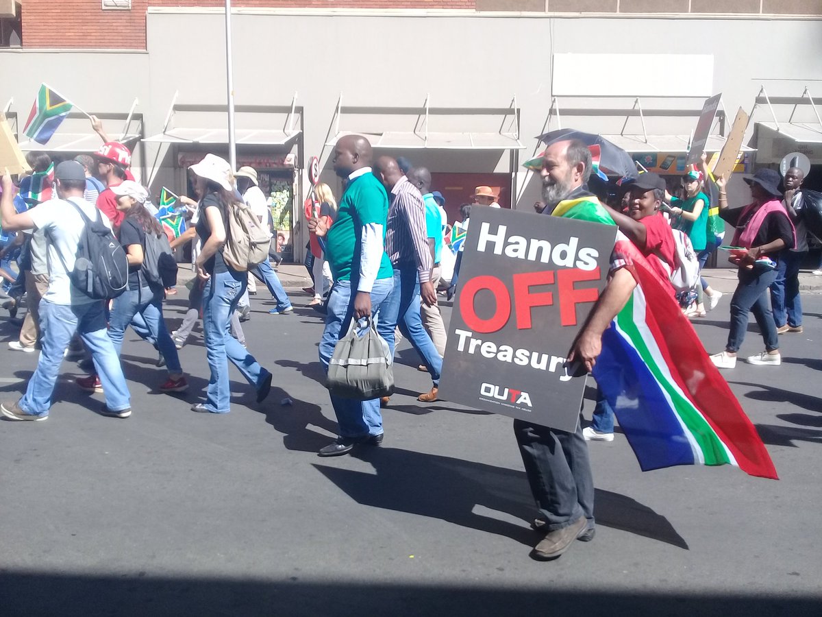 Fikile888's tweet photo. #handsofftreasury #ZumaMustFall https://t.co/hMnbk7gjhH