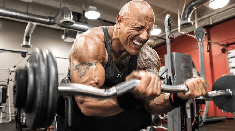 MensFitnessX's tweet image. Dwayne @TheRock Johnson is sharing his kickass bodybuilding workouts for the world to try—and you can do it too: ow.ly/Sw4l30apesW