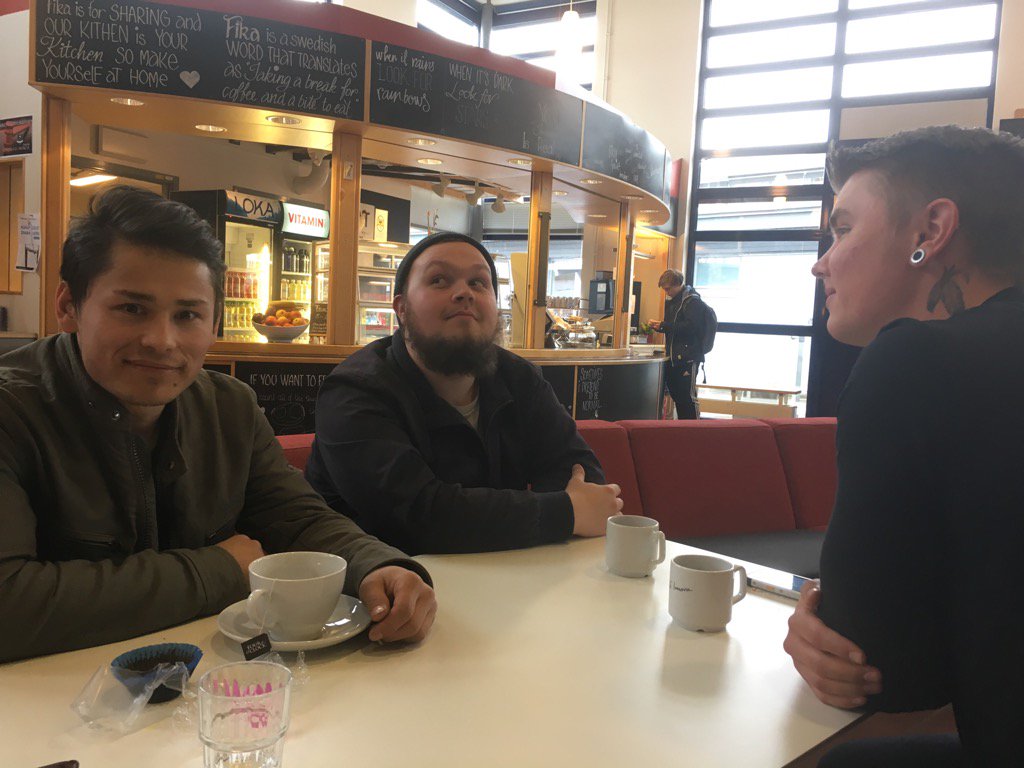 Byggjens's tweet photo. Besök av Eric, Alexander o Rahmat som tog studenten 2016 #rgtu https://t.co/la4kpRg1ro