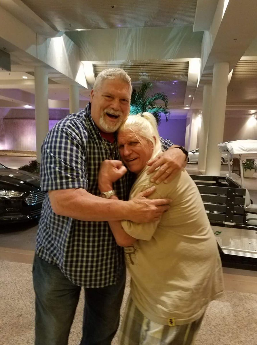 My old buddy wildfire. Looking like an old lady from the trailer park. Looks like the powder and rats finally got to him <a href="/BTT_Podcast/">Booking The Territory 🎙</a>