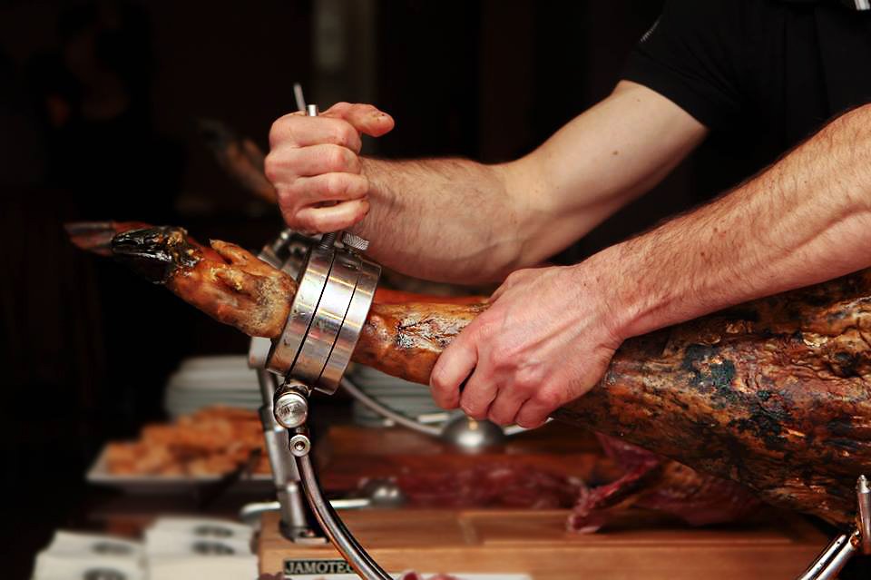 ham_session's tweet photo. Ja estem preparats per demà!!!
I tu, vindràs a gaudir d'una nit impressionant?
T'esperem!!! Fes la teva reserva al 682 189 023. #girona https://t.co/TipV8RXc3W