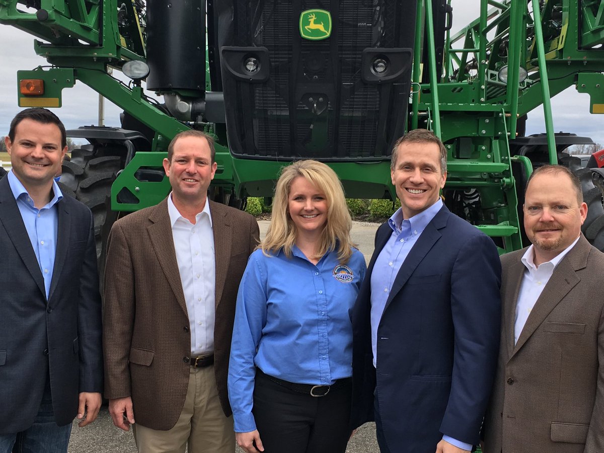 CaseyWasser's tweet image. Thank you @rone_don @EricGreitens and @MoAgriculture for your excellent leadership! Thanks for supporting MO agriculture! #mosoy #hb662