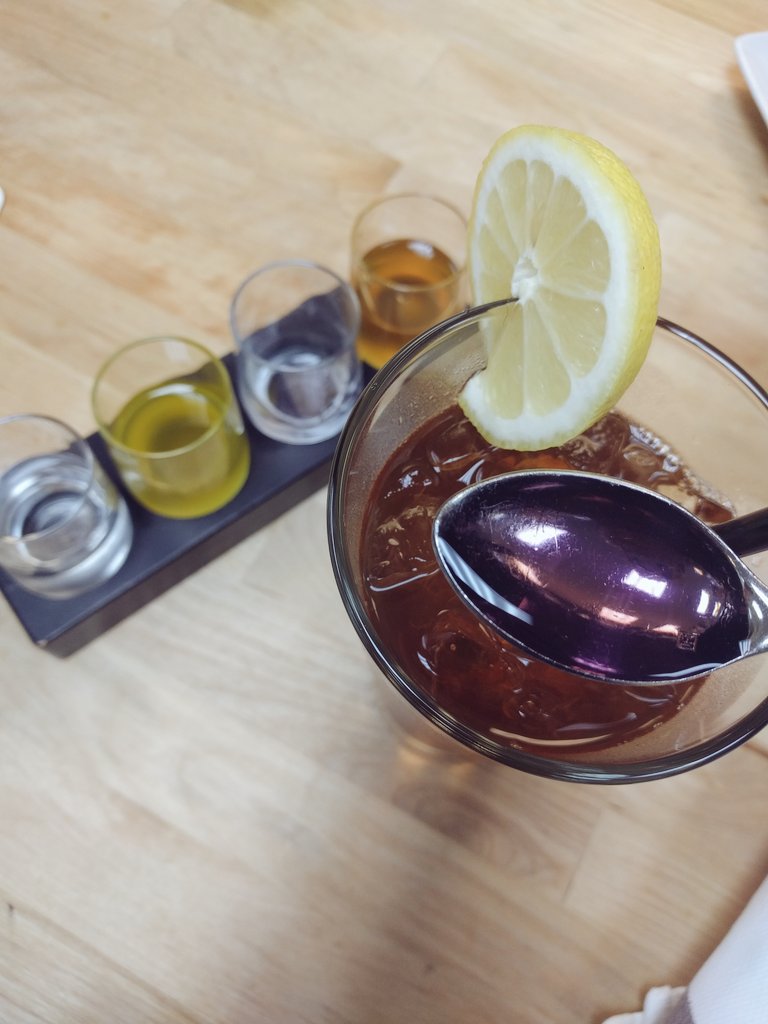 nikitavishaka's tweet photo. Adding lavender syrup to my ice tea at Saltwood Burger Bar, @Loews_Hotels, Midtown Atlanta. @streettrotter #JetBlueATL https://t.co/K1cn2UWfvT