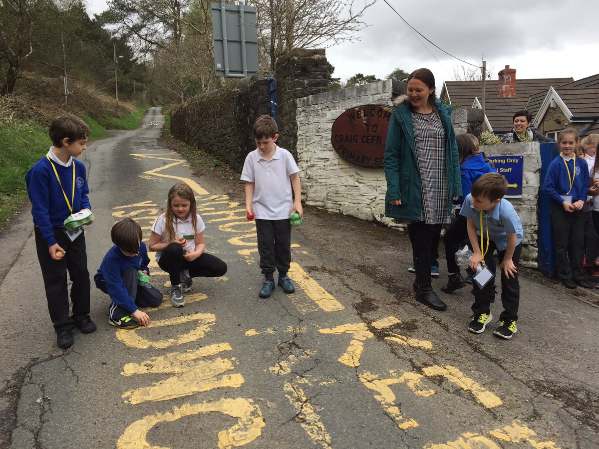 CCPPSchool's tweet photo. 🐣And the annual 🍳 egg rolling is underway. Whose egg will make it furthest down the hill ? #ccpKS2 #ccpcommunity #ccpEaster 🐣 https://t.co/Iq9klAtLuF