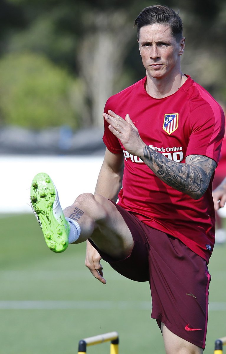 Torres's tweet image. Vuelta a la Liga, preparados para Málaga / Back to la Liga. Ready for the challenge in Málaga 💪 #ForzaAtleti